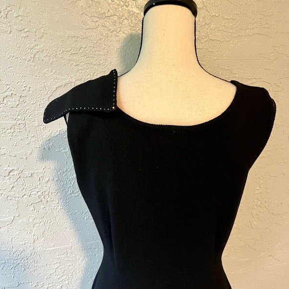 ELANA Black sleeveless knit dress with black shoulder bow with rhinestones. - Picture 4 of 6